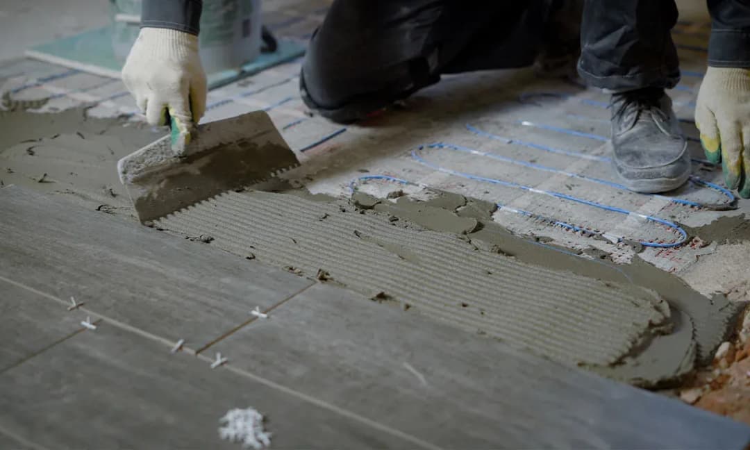 Gres czy terakota na ogrzewanie podłogowe - co wybrać, aby nie żałować?