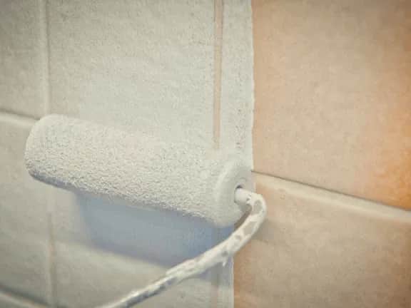 Najlepsza farba do terakoty - uniknij błędów i wybierz mądrze