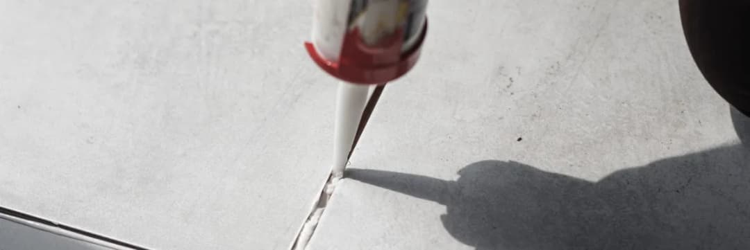 Jak odnowić fugi w kafelkach i uniknąć ich zniszczenia Jak odnowić fugi w kafelkach i uniknąć ich zniszczenia